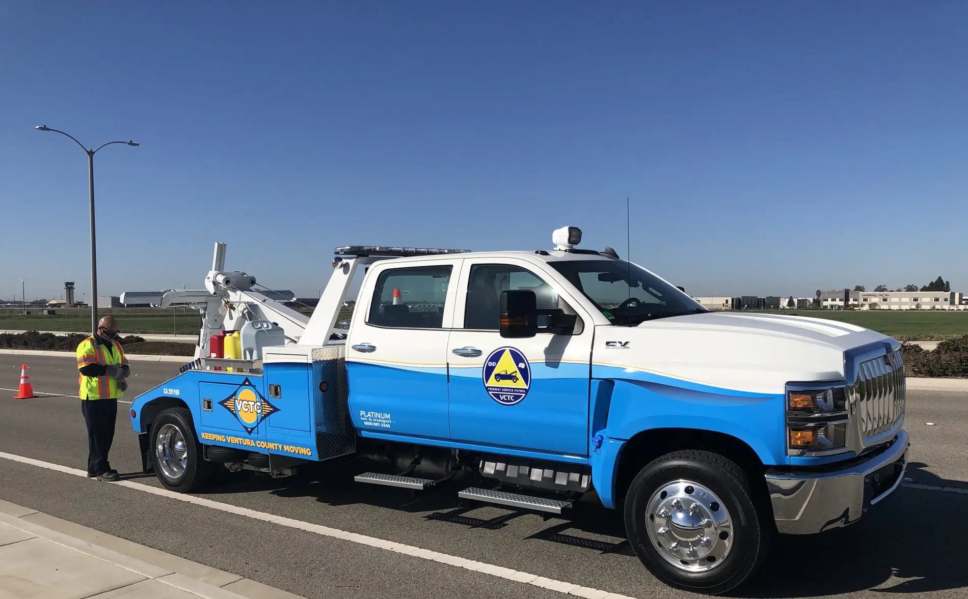 Freeway Service Patrol vehicle on the side of the freeway