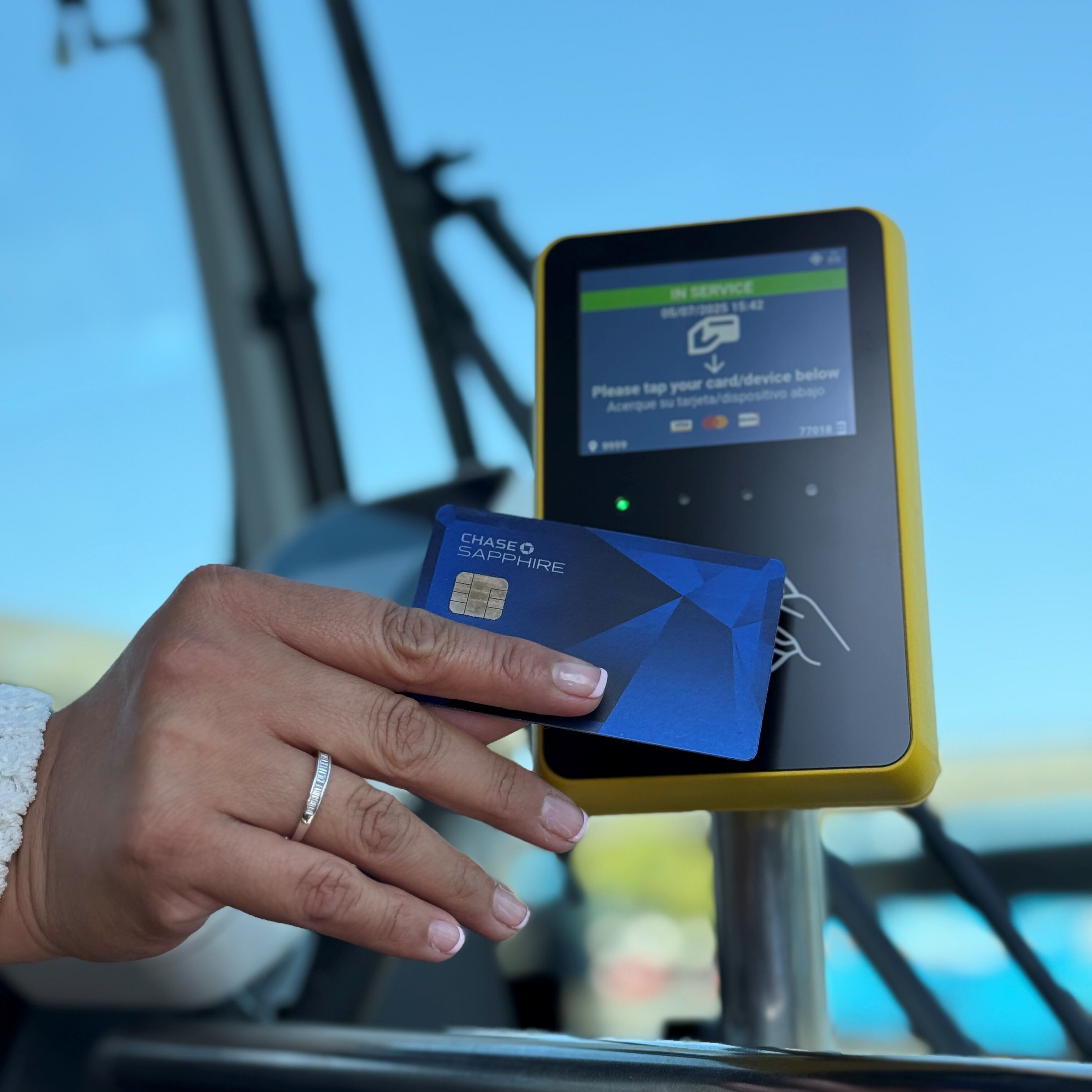 contactless payment with a chase sapphire card