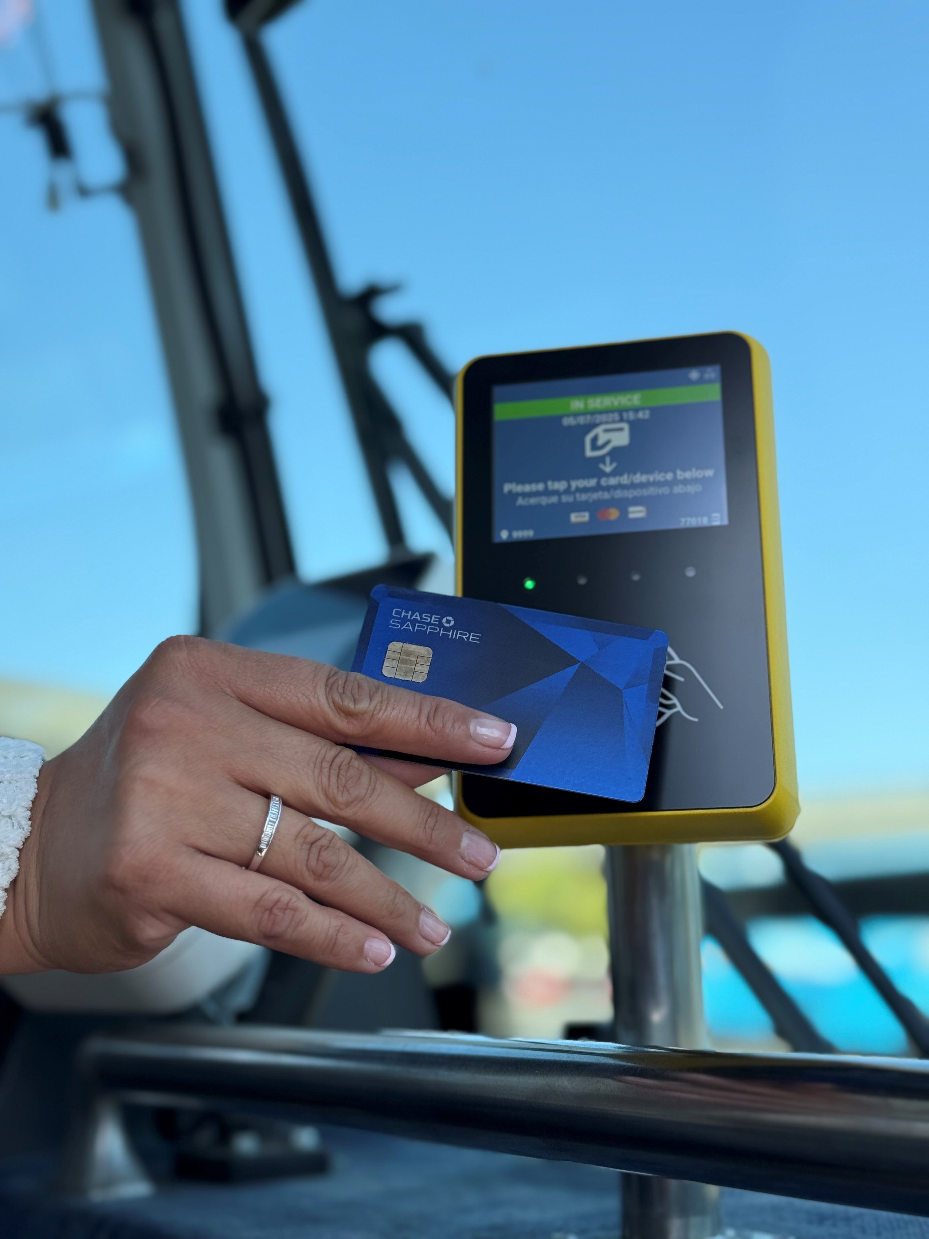 contactless payment with a chase sapphire card