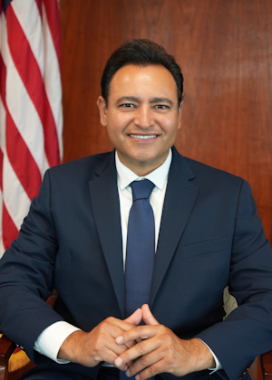 VCTC Councilmember Luis McArthur