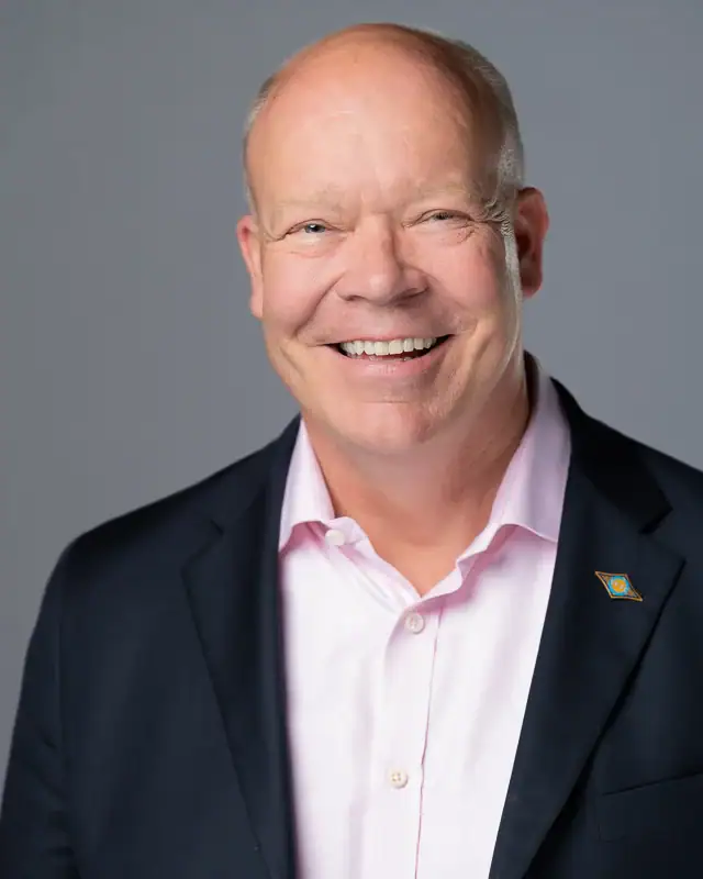 Executive Director Martin Erickson receives Transit Professional of the Year Award